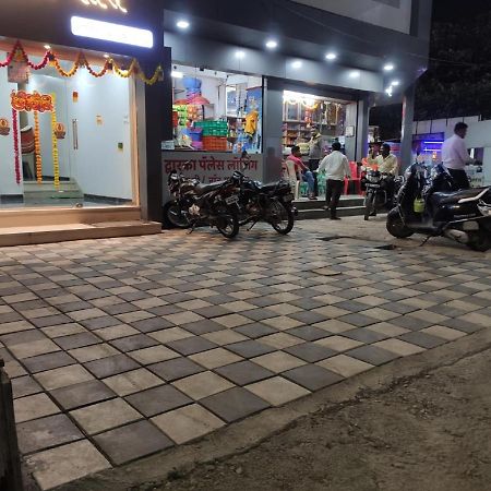 Hotel Dwarka Palace Ahmednagar Ngoại thất bức ảnh