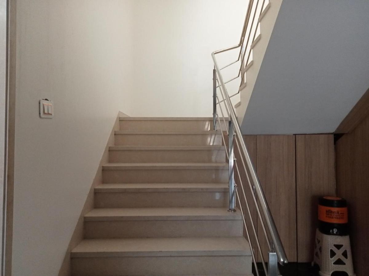 Hotel Dwarka Palace Ahmednagar Ngoại thất bức ảnh