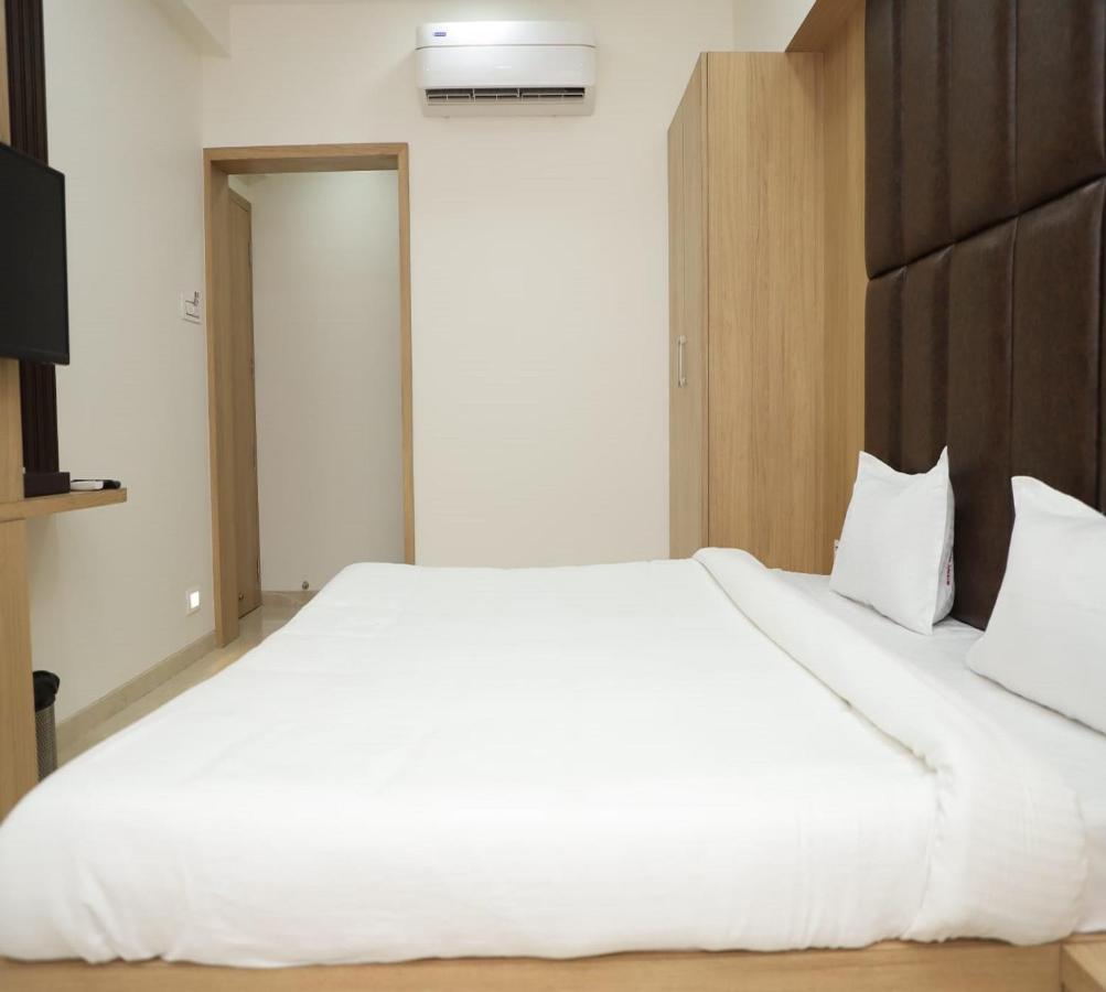 Hotel Dwarka Palace Ahmednagar Ngoại thất bức ảnh