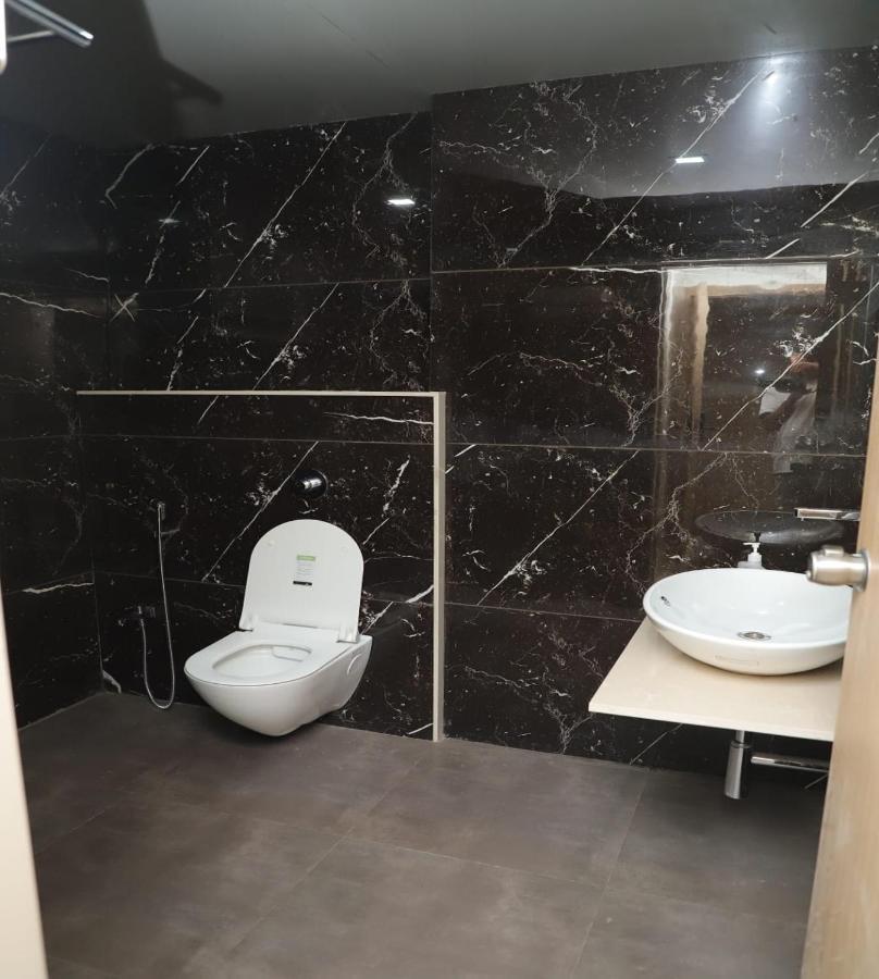 Hotel Dwarka Palace Ahmednagar Ngoại thất bức ảnh